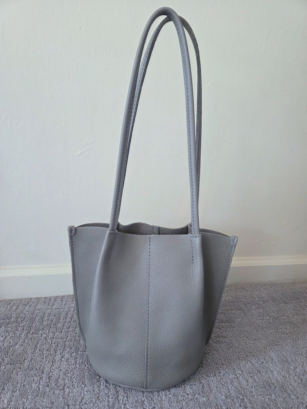 Portland Leather Nimbus Devan Bucket Tote- NWOT